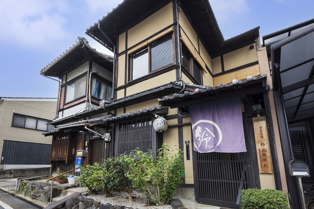 Rinn Premium Machiya Townhouse Kyoto Nijo Castle North [VR] 1/50