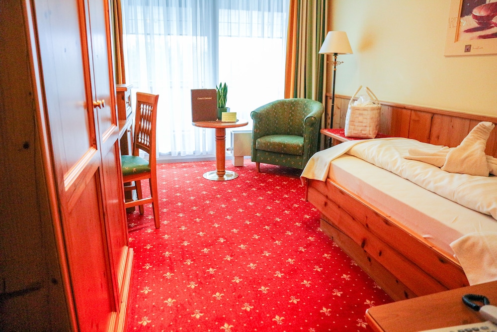 Basic, Single, Single Bed