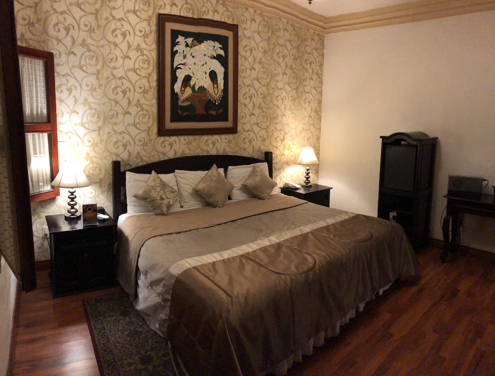 STANDARD, KING BED