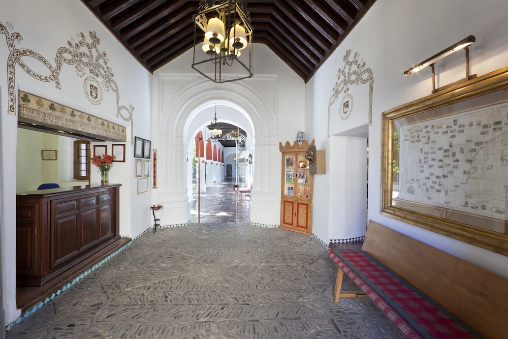 Parador de Guadalupe 7/50