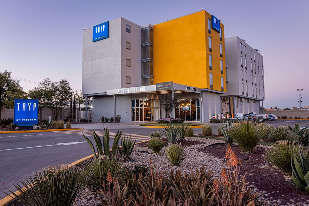 Tryp By Wyndham San Luis Potosi 2/48