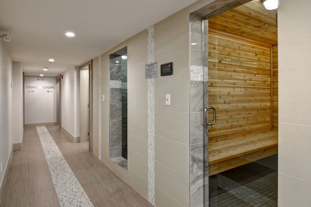 Chateau Nova Yellowknife 6/49