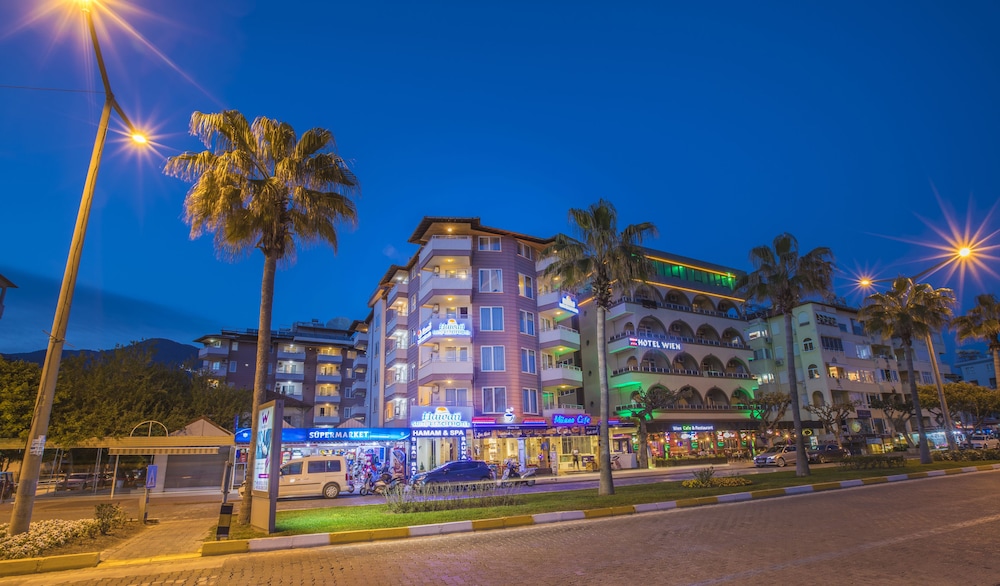 Hawaii Suite Beach Hotel in ALANYA