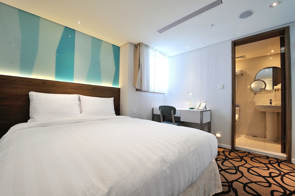 GREEN WORLD HOTEL ZHONGHUA 35/80