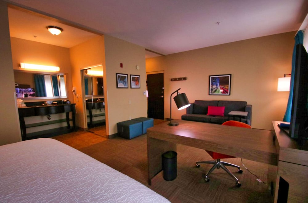 Hampton Inn & Suites Jacksonville - Beach Boulevard/Mayo Clinic Area 52/54