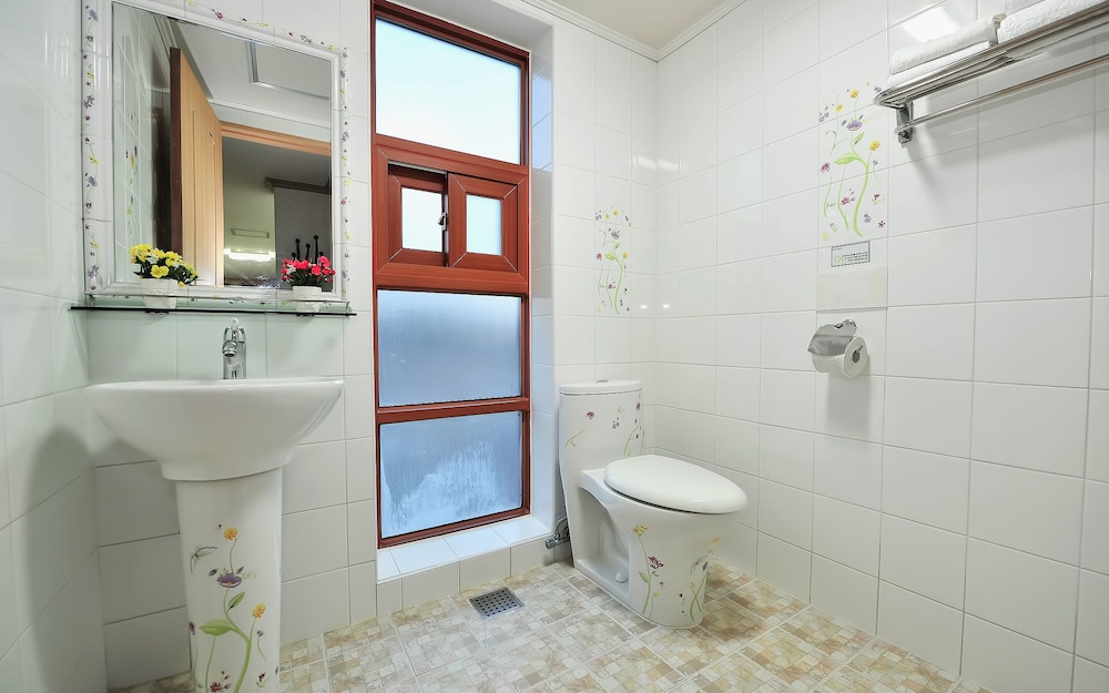 Sokcho Esher House Pension 27/34