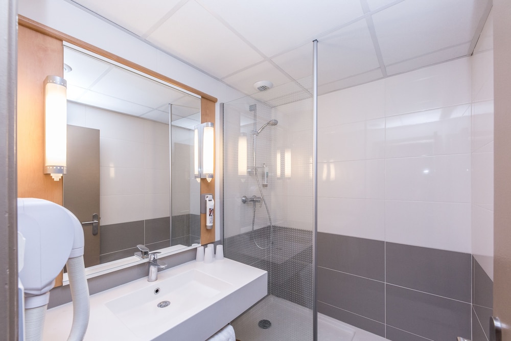 IBIS MONTELIMAR NORD 30/69
