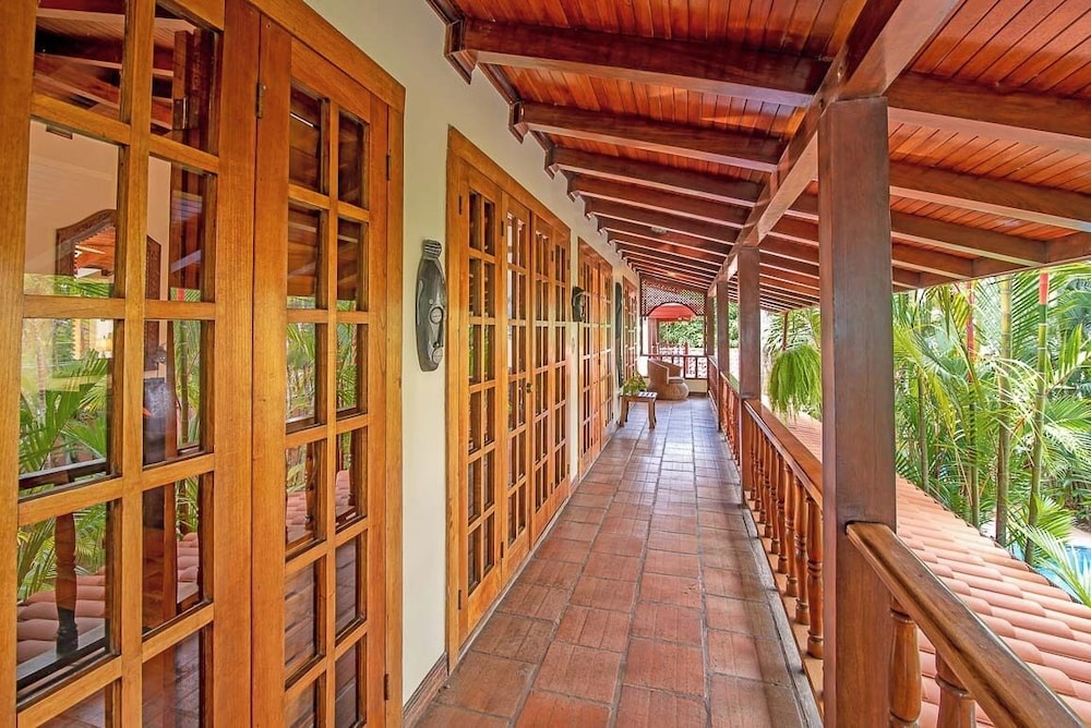 Hotel Villas Lirio in QUEPOS