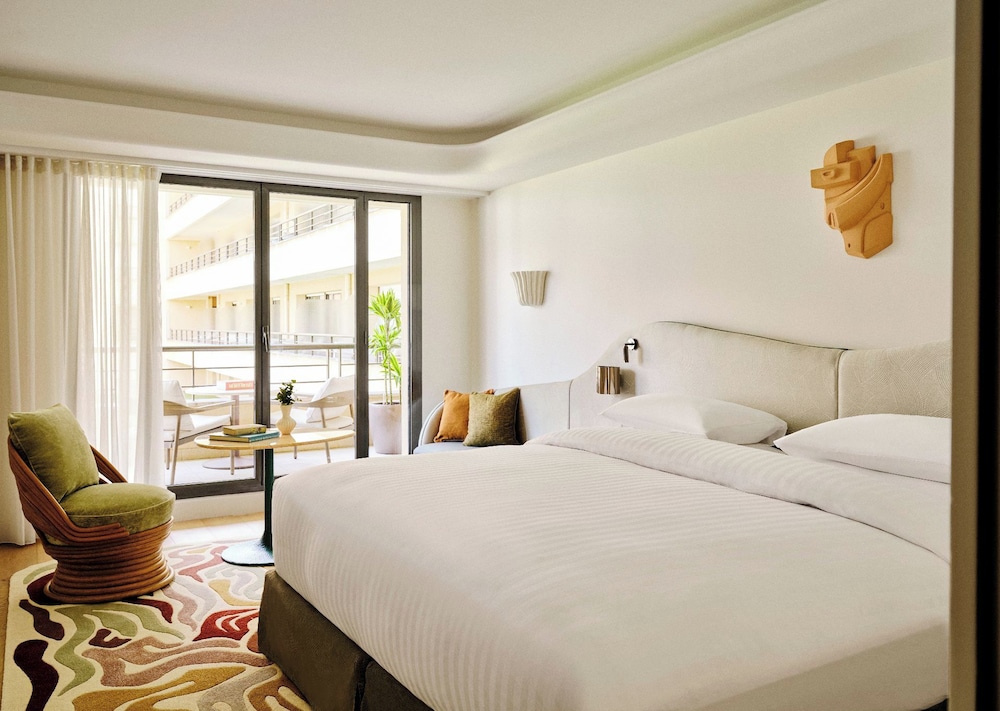 Family, Multiple Beds