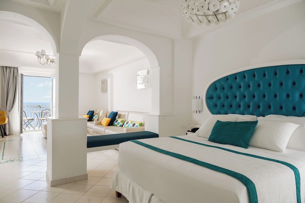 COMFORT, STUDIO, SUITE