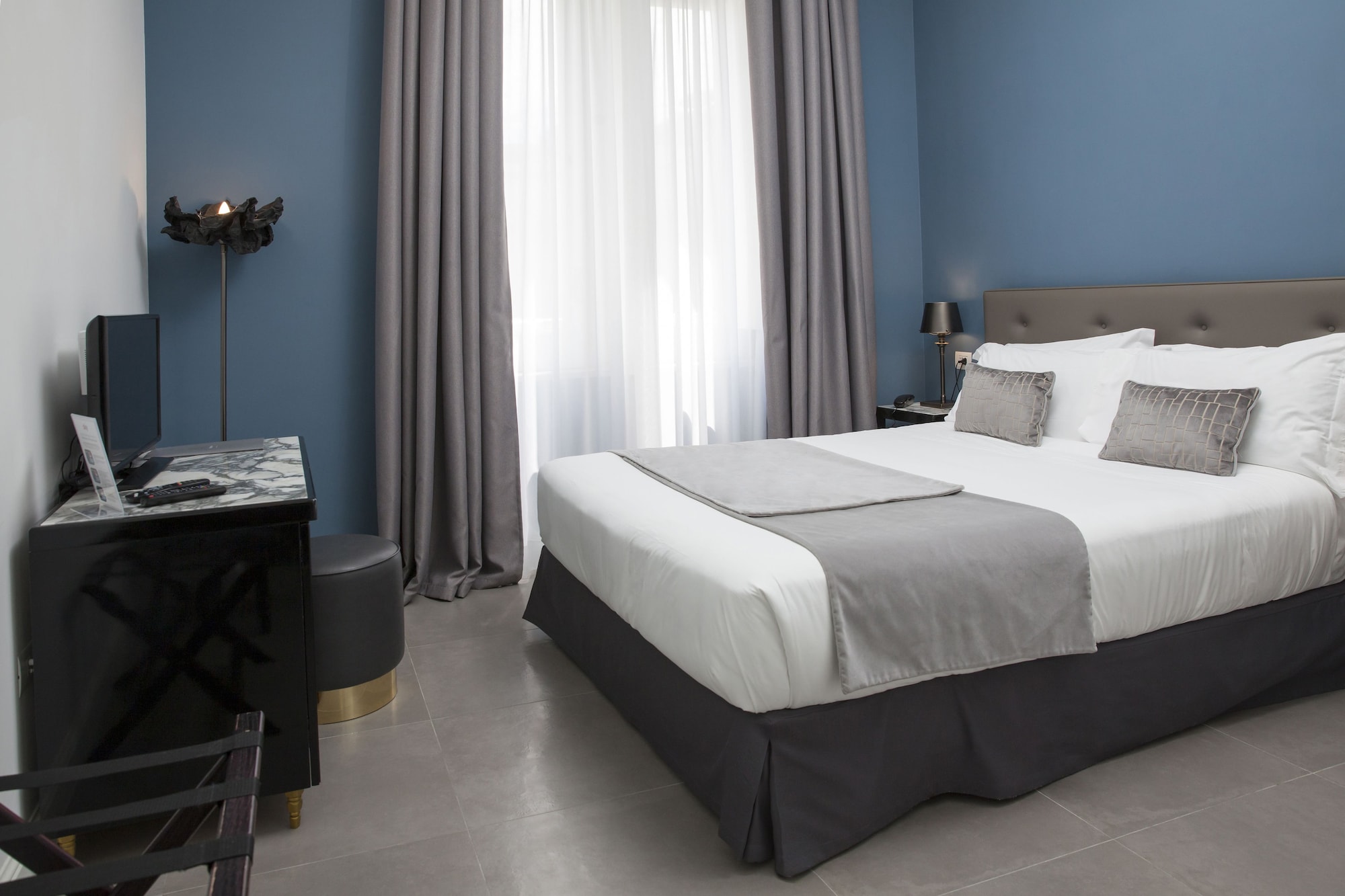 CLASSIC, DOUBLE OR TWIN BED