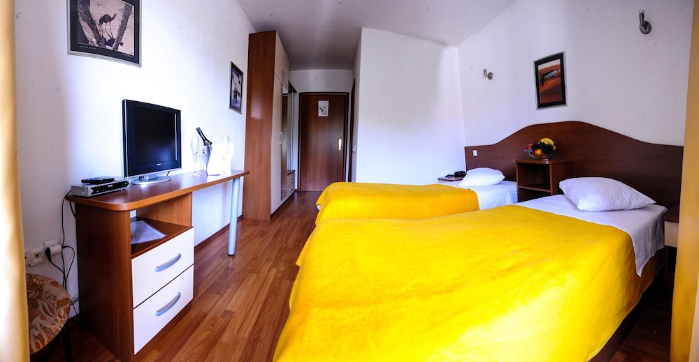 Prvan Hotel 6/36