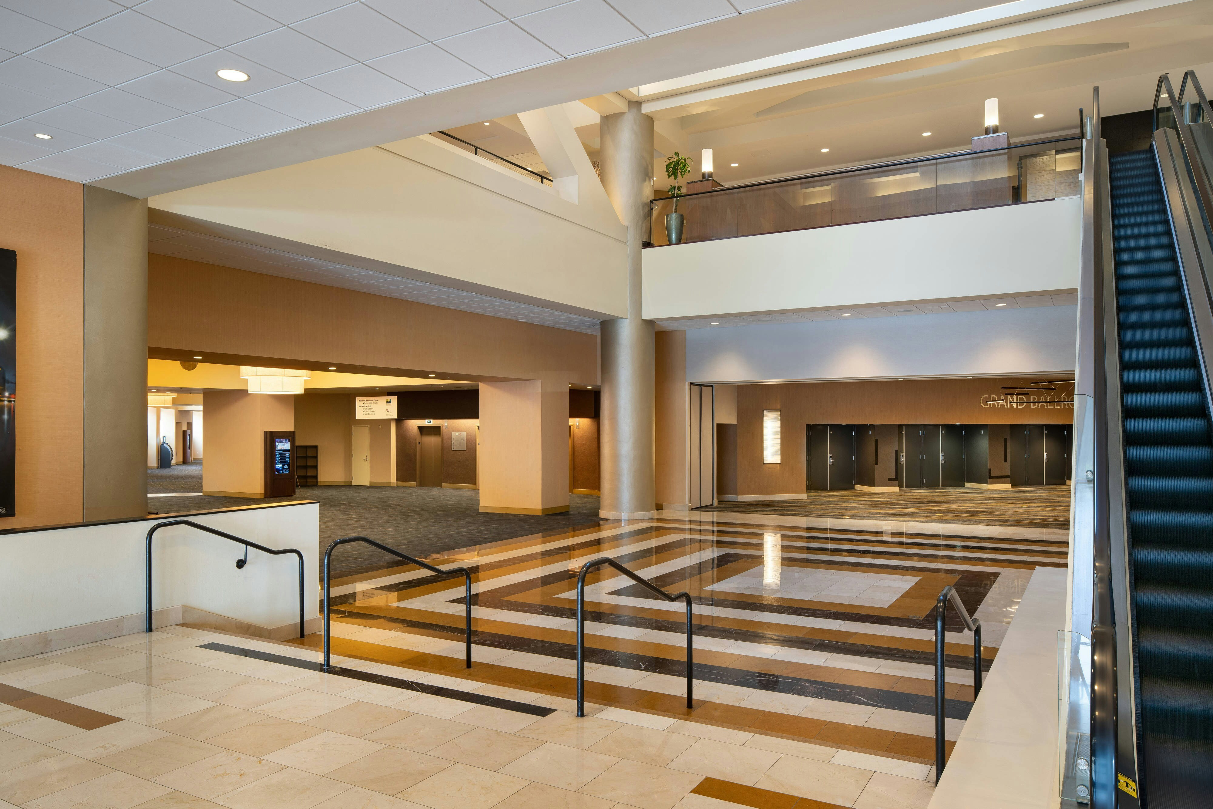 Oakland Marriott City Center 6/62