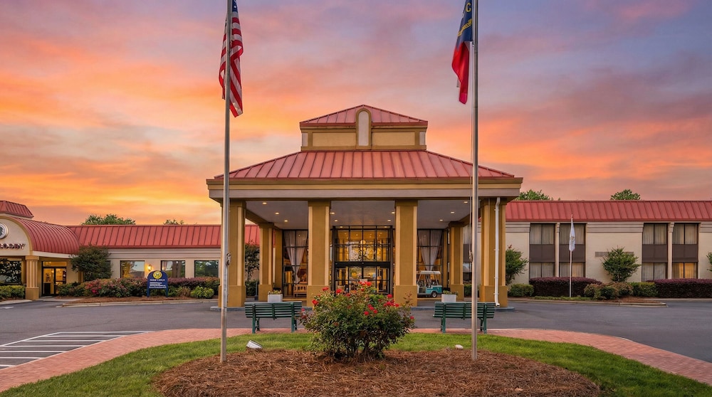 Village Inn Clemmons/Winston Salem, Trademark Collection by Wyndham 4/69