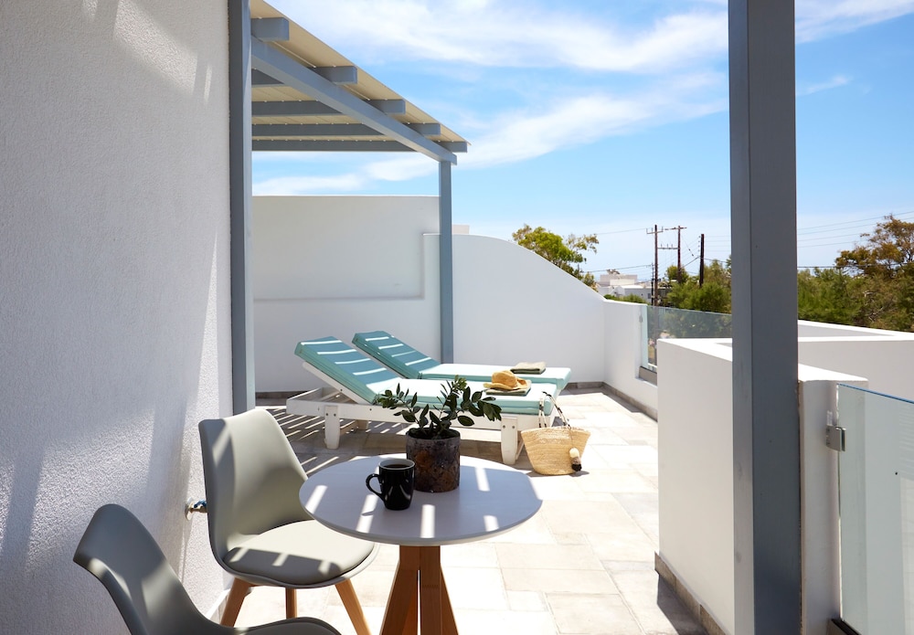 Amara Suites Santorini 30/50