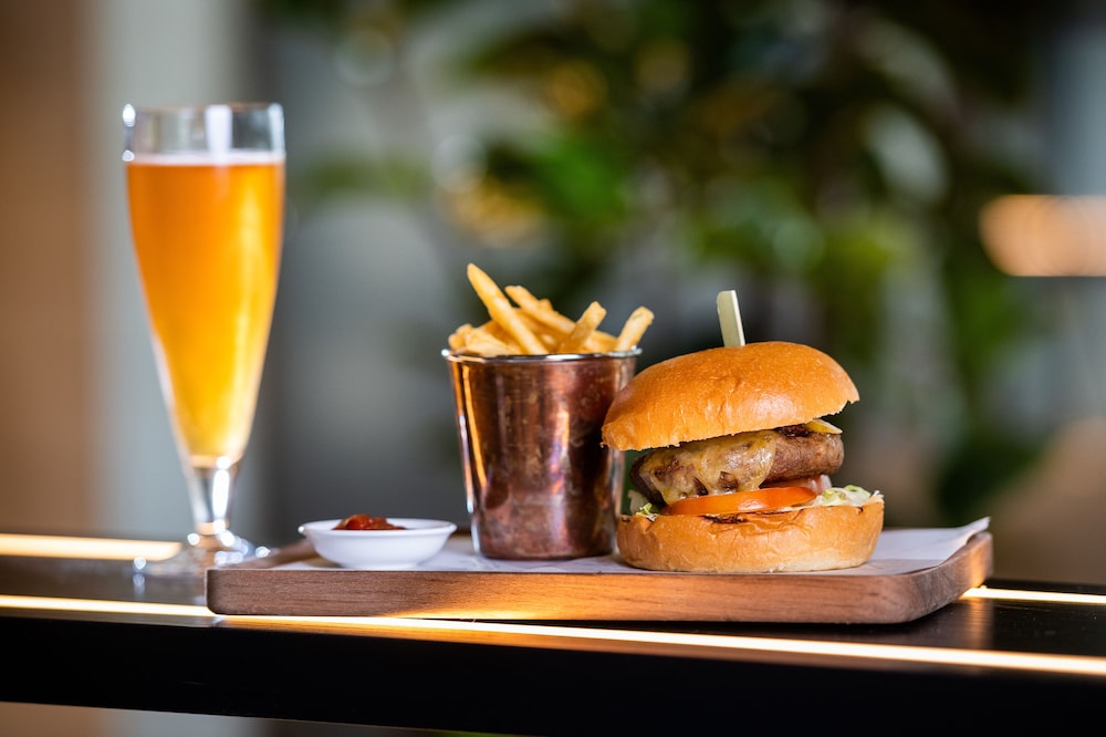 Hyatt Place Melbourne Caribbean Park 24/50