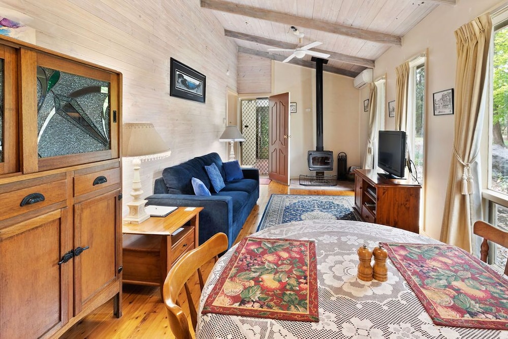 Clarendon Chalets 14/50