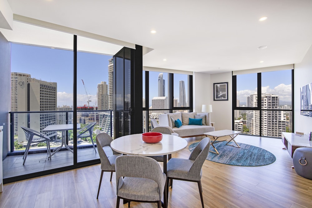 Ruby Gold Coast by CLLIX 24/63