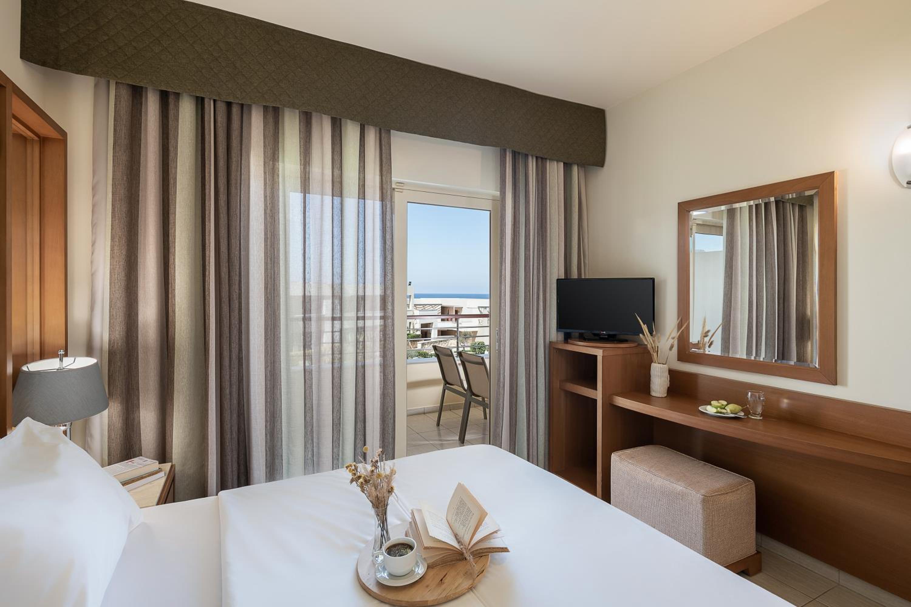 Suite, Sea View