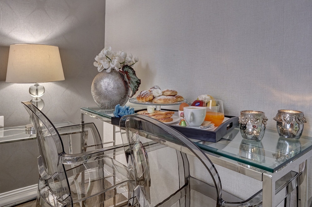 Spagna Boutique Luxury Suites 53/68