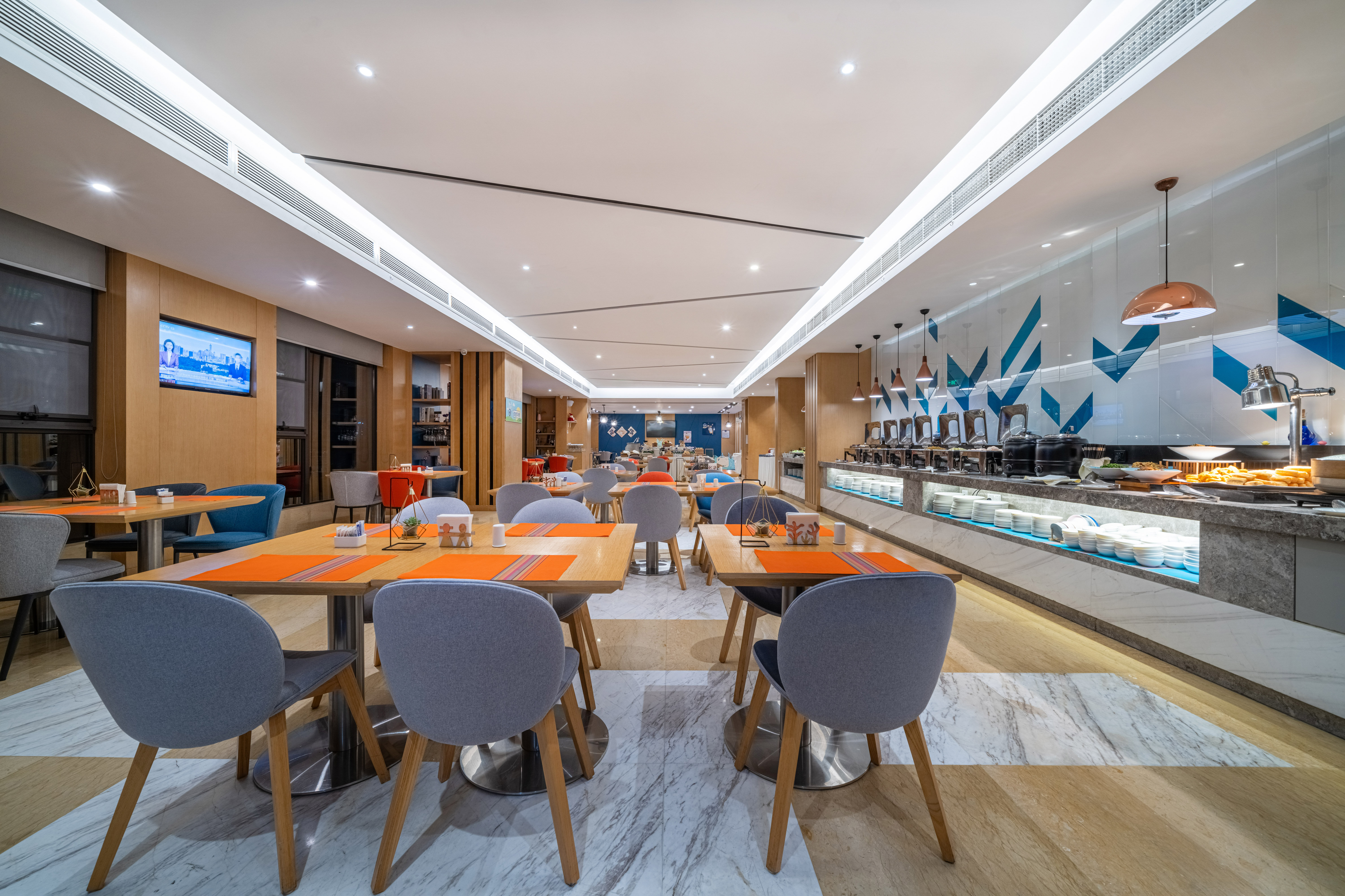 Holiday Inn Express Chengdu Tianhe 24/52