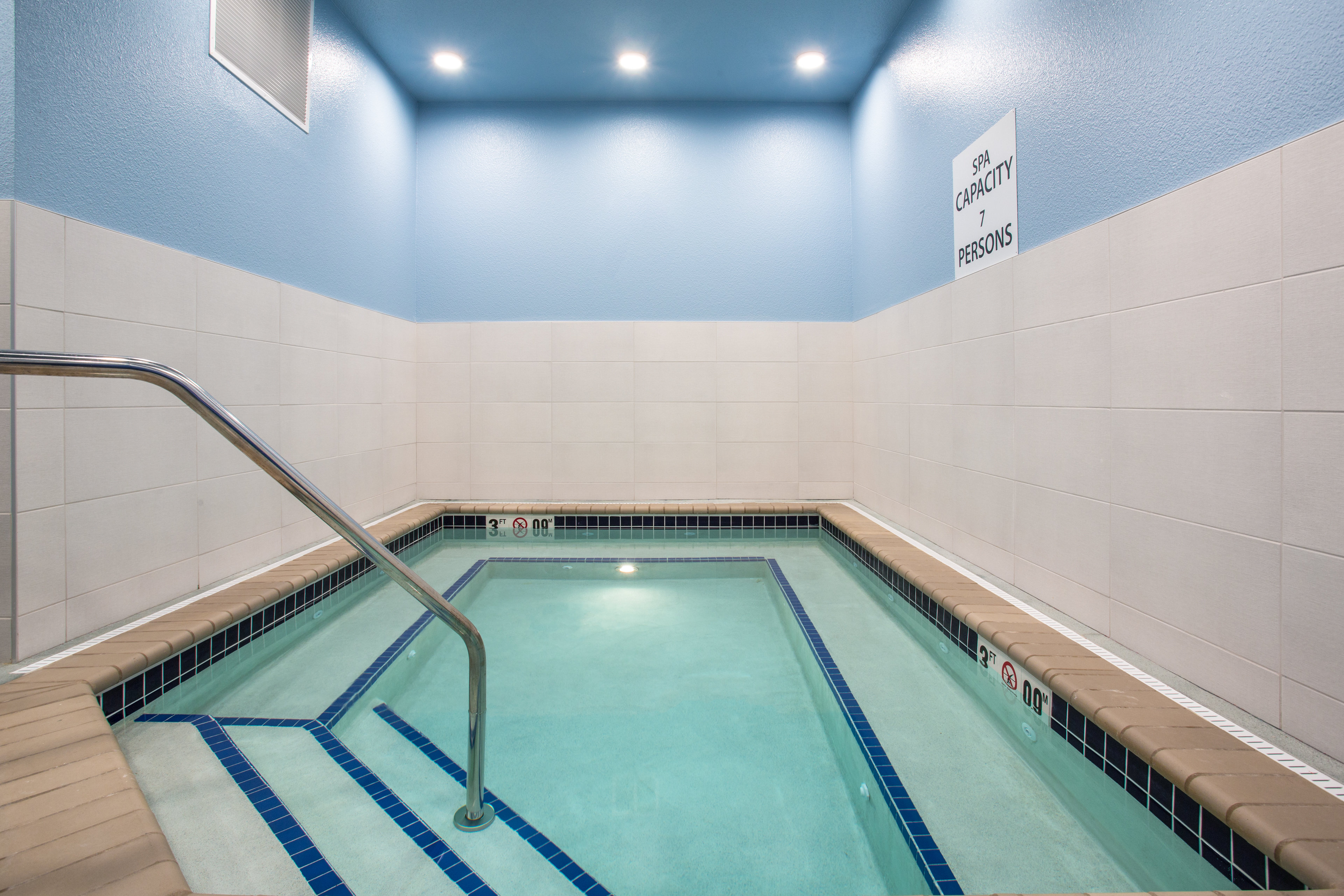 HOLIDAY INN EXPRESS & SUITES RAPID CITY - RUSHMORE SOUTH 28/50