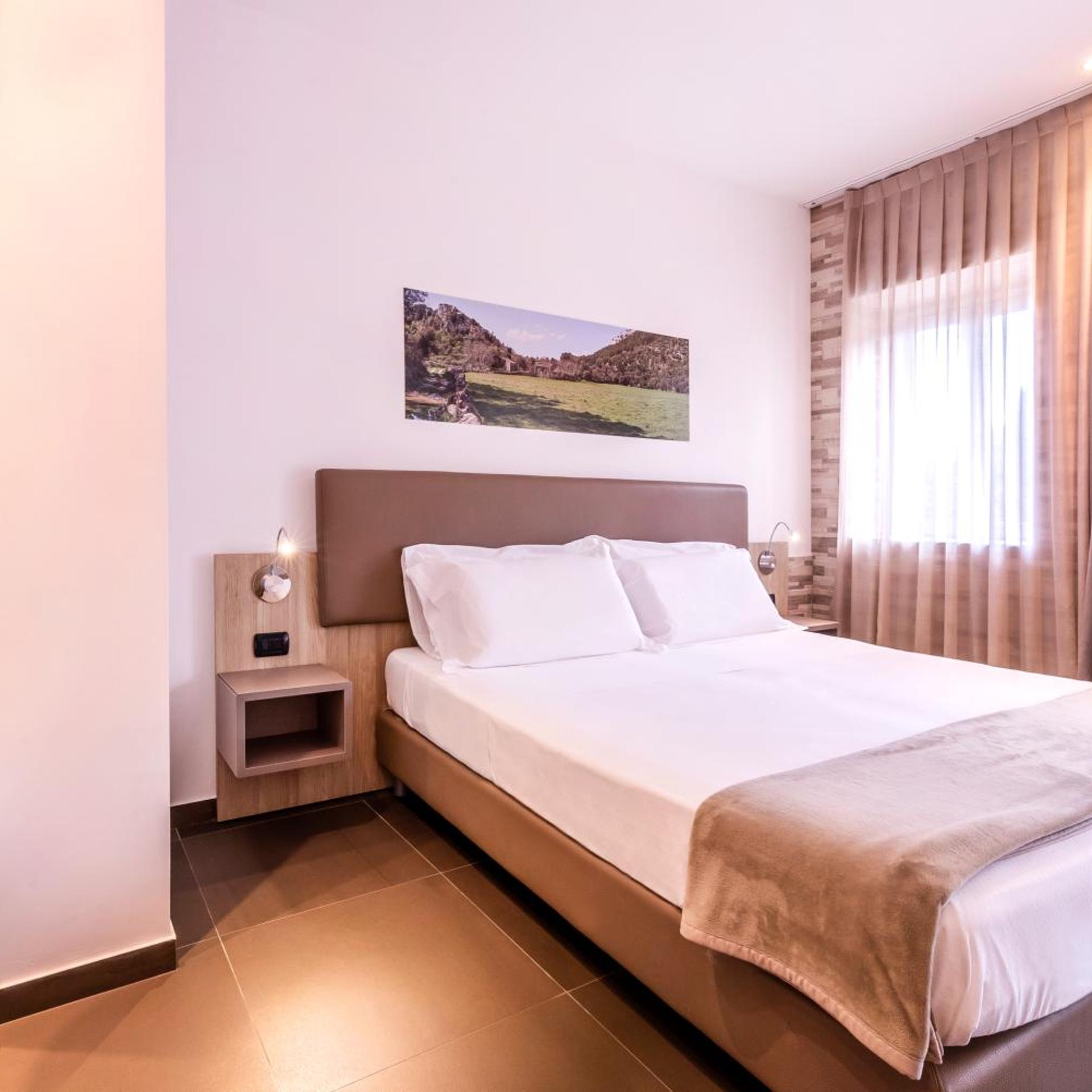 Room, Double or Twin Bed, Private Garden
