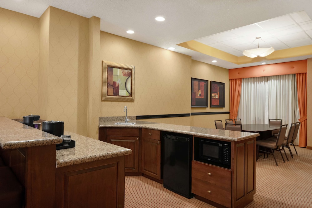 Embassy Suites by Hilton Huntsville 56/76