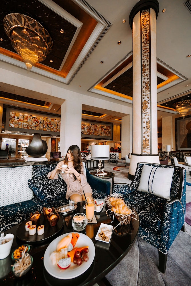 Shangri-La Bangkok 37/50