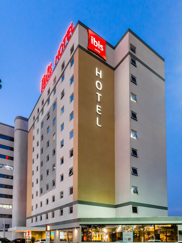 Ibis Marilia 1/64