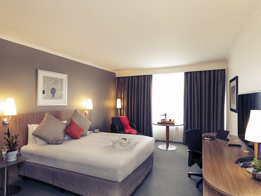 Mercure Sydney Parramatta 10/50