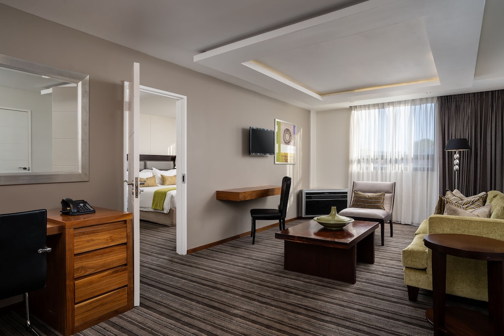 PREMIER HOTEL MIDRAND 46/67