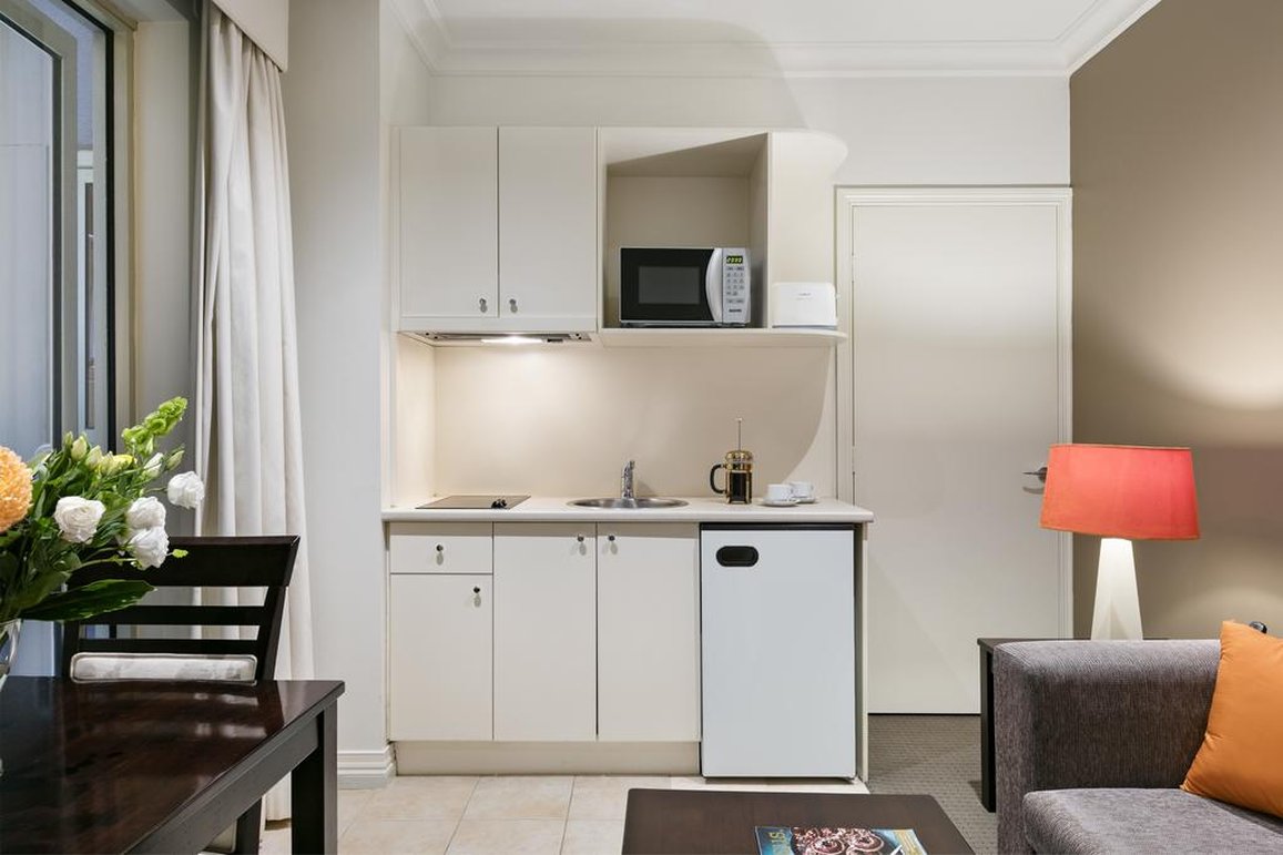 Comfort Apartments Melbourne Central 5/18