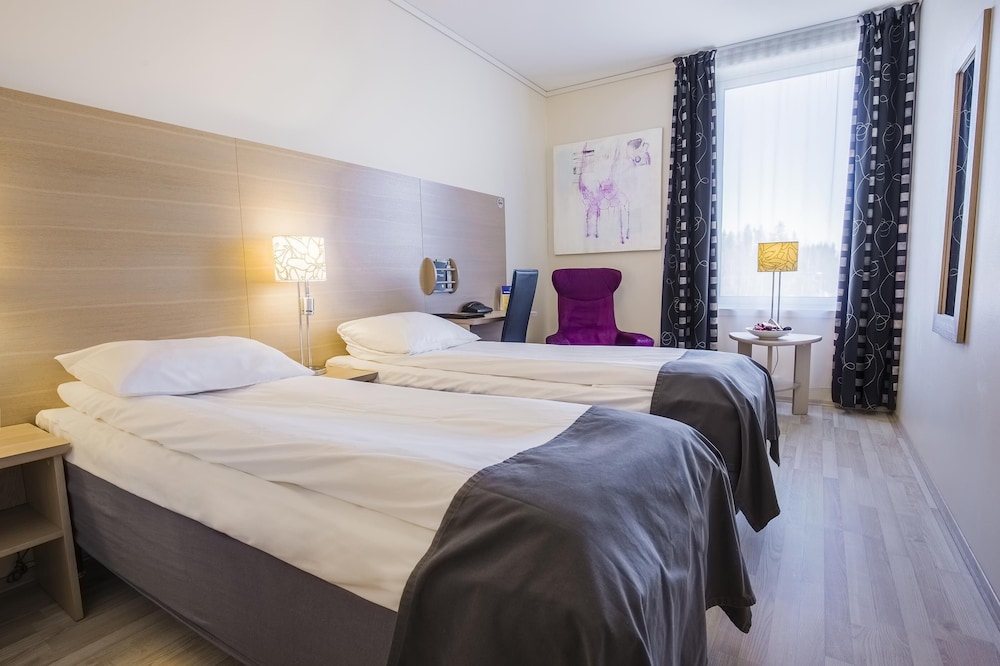Standard, Twin Beds