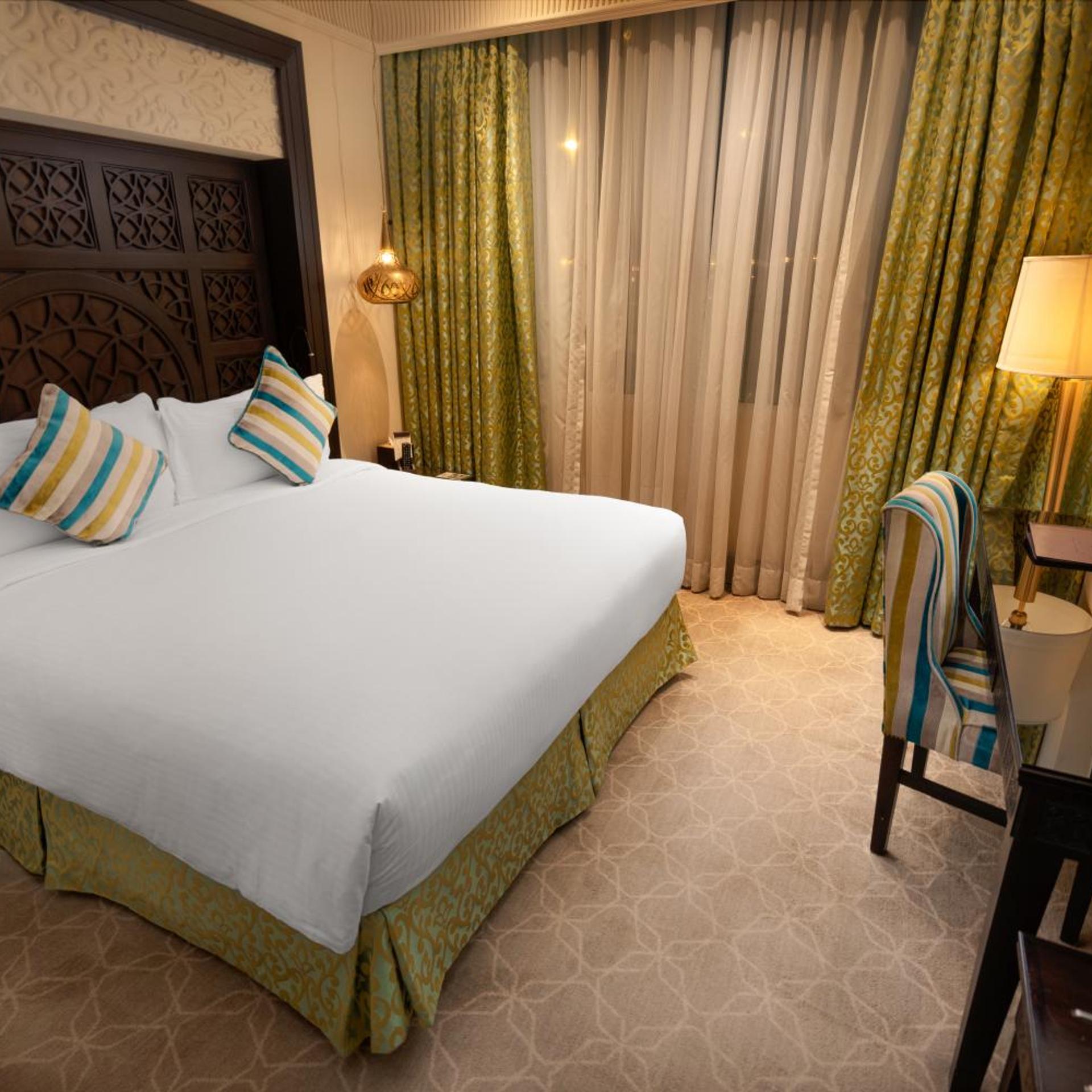 JUNIOR SUITE