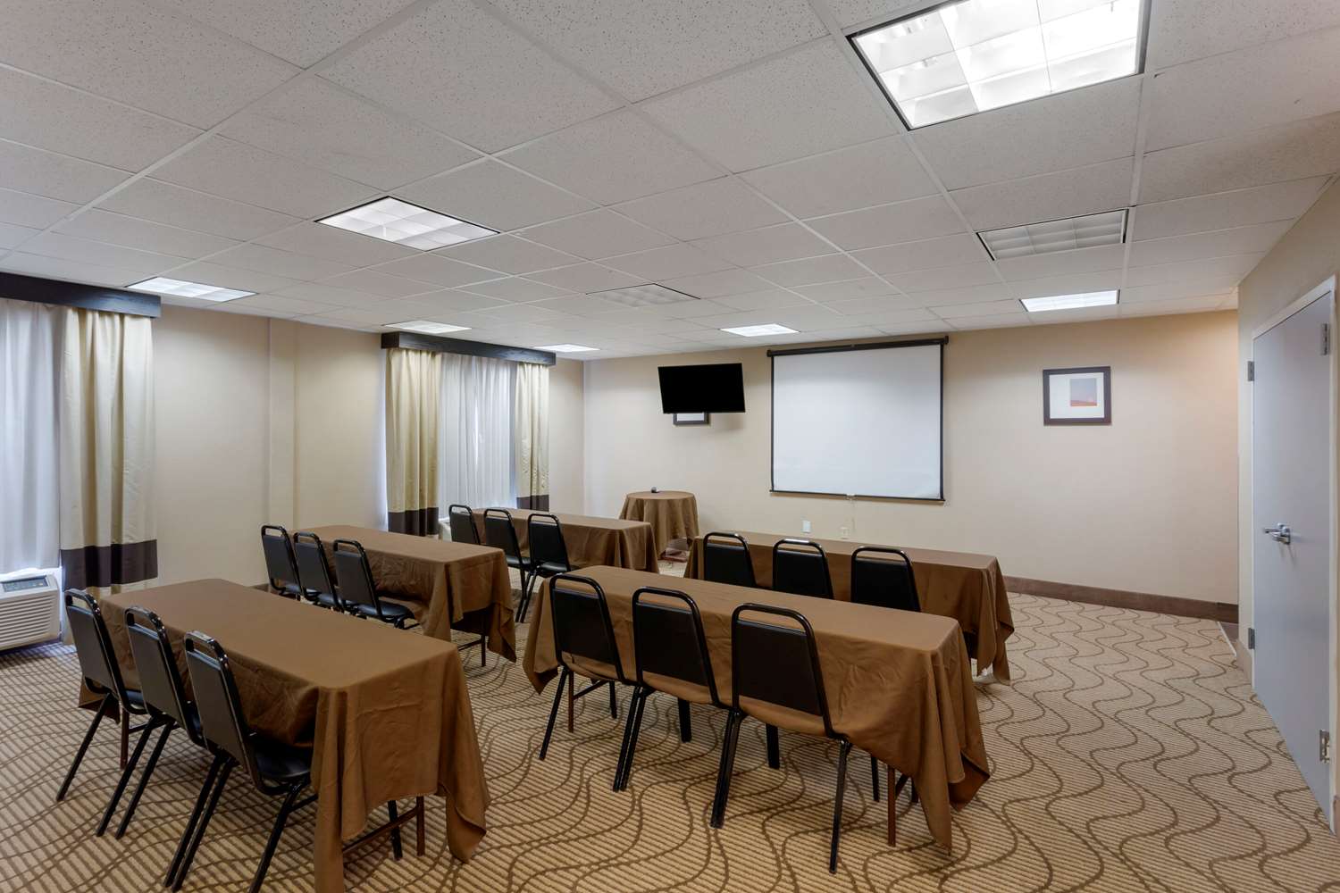 Comfort Inn & Suites Woods Cross - Salt Lake City North 39/43