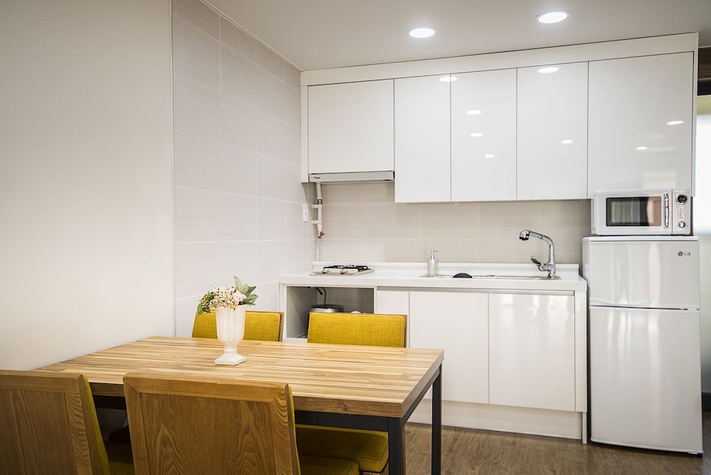 W Ocean Pension 28/31
