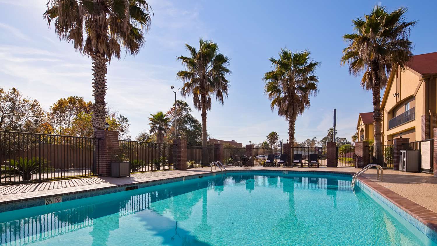 Best Western Inn & Suites - Lake Charles 40/40