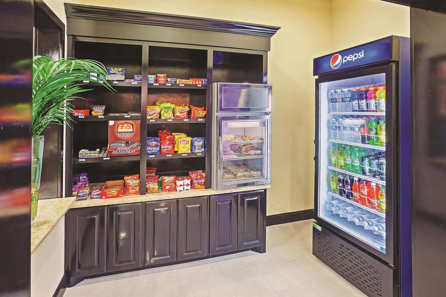 La Quinta Inn & Suites by Wyndham Marshall 18/27