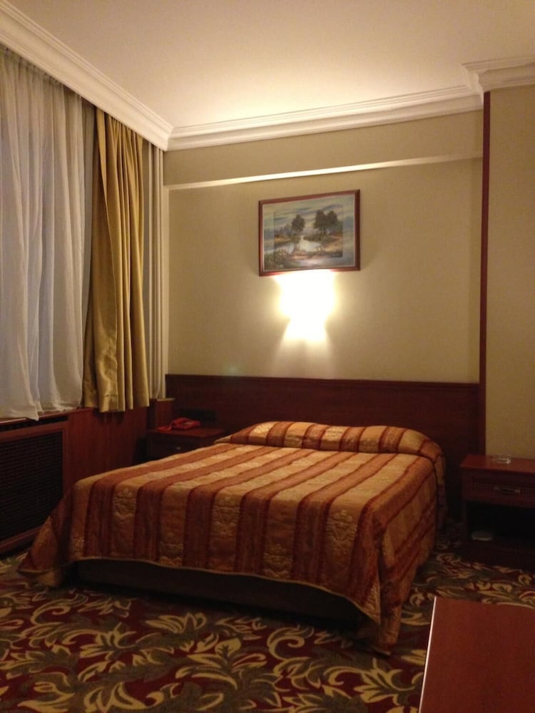 Hotel Monopol 20/29