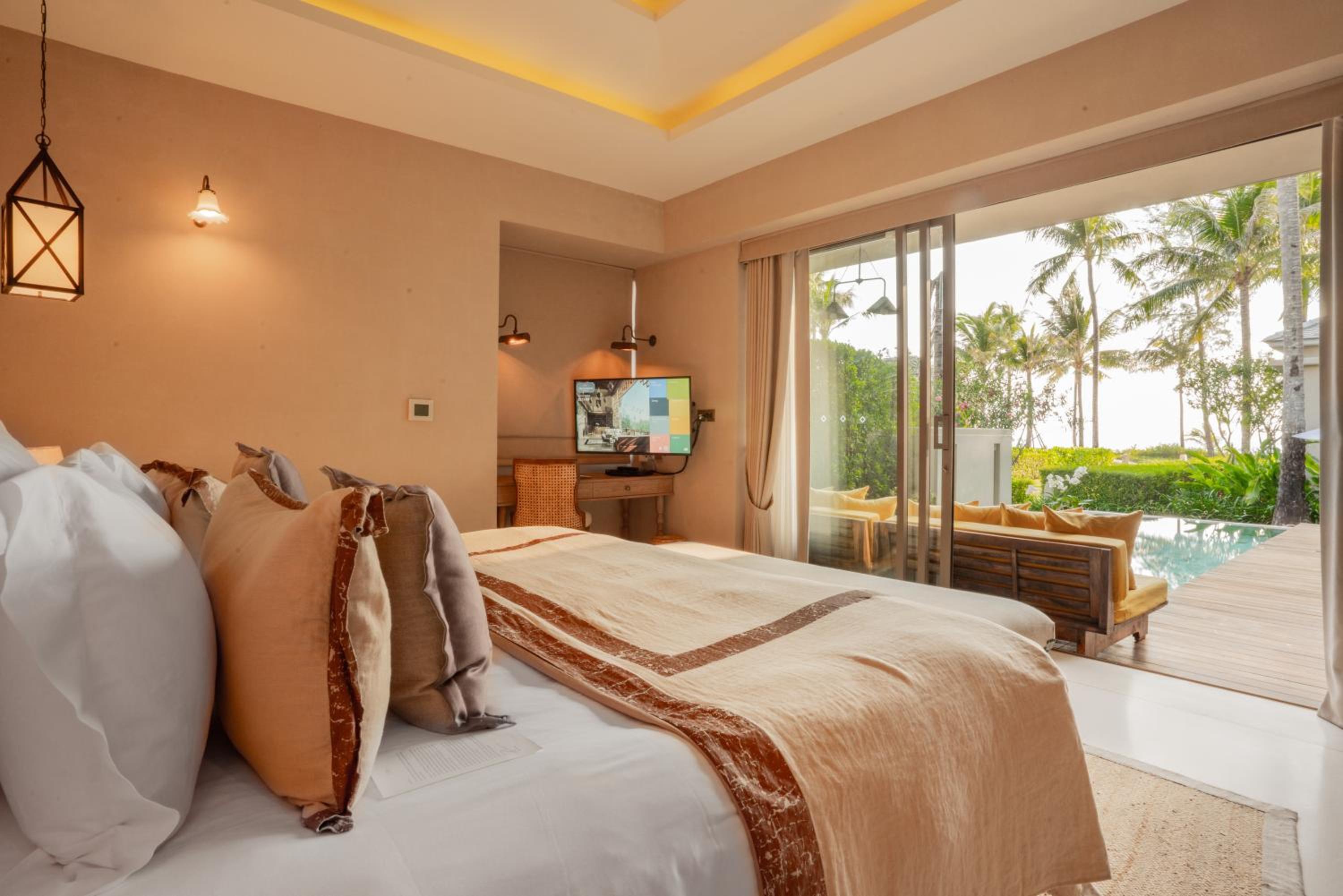 Beach Pool, Villa, King Bed, Sofa