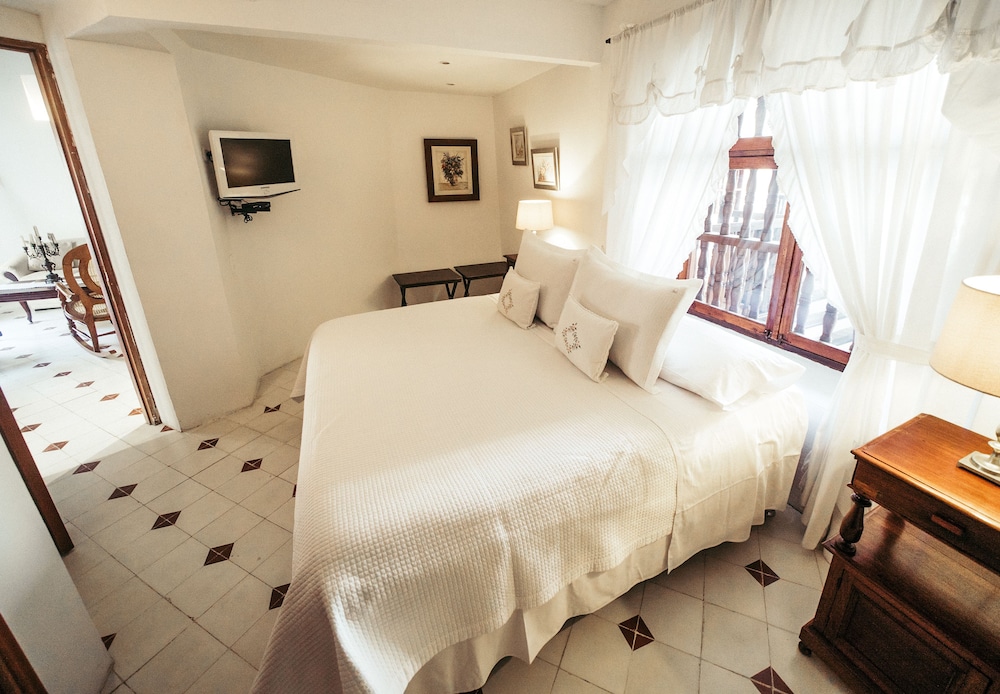 Alfiz Hotel Boutique 10/50