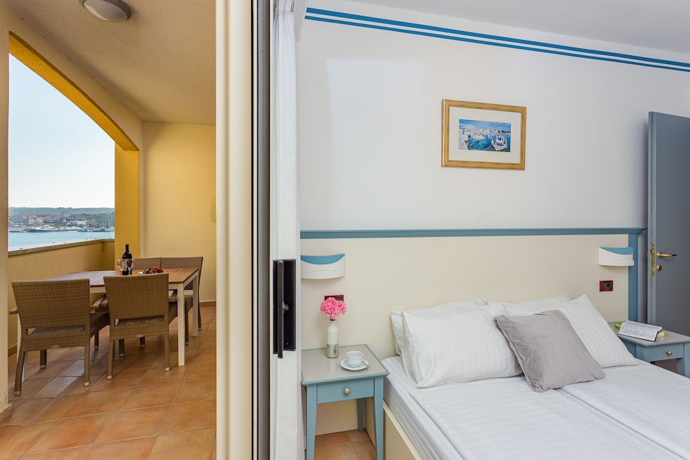 1 BEDROOM, DELUXE, APARTMENT, SEA VIEW, BALCONY
