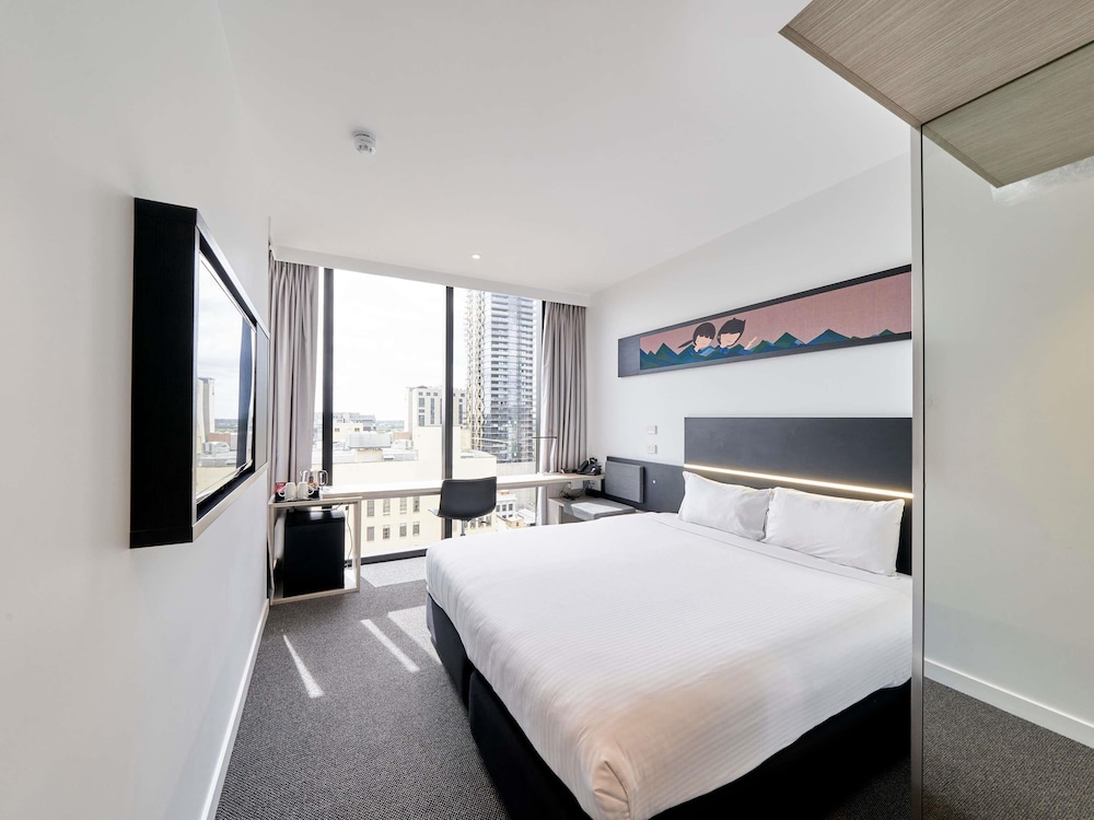 IBIS ADELAIDE 24/71
