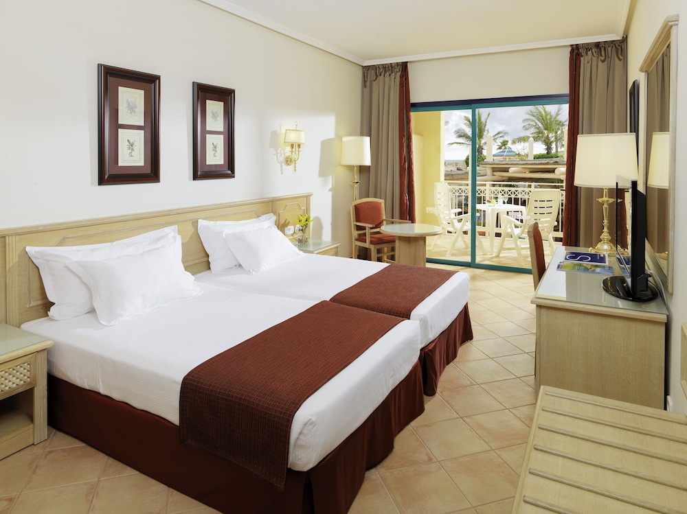 H10 Playa Esmeralda - Adults Only 18/73