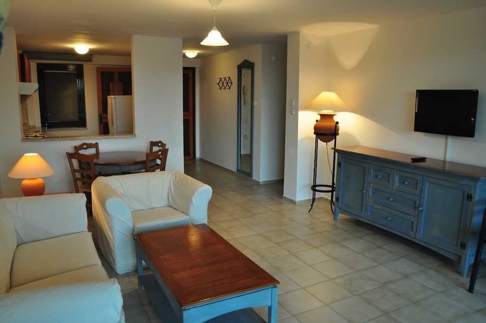 Palm Court Suites 13/48