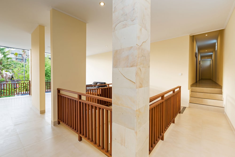 Kubu Petitenget Suite Seminyak 7/63