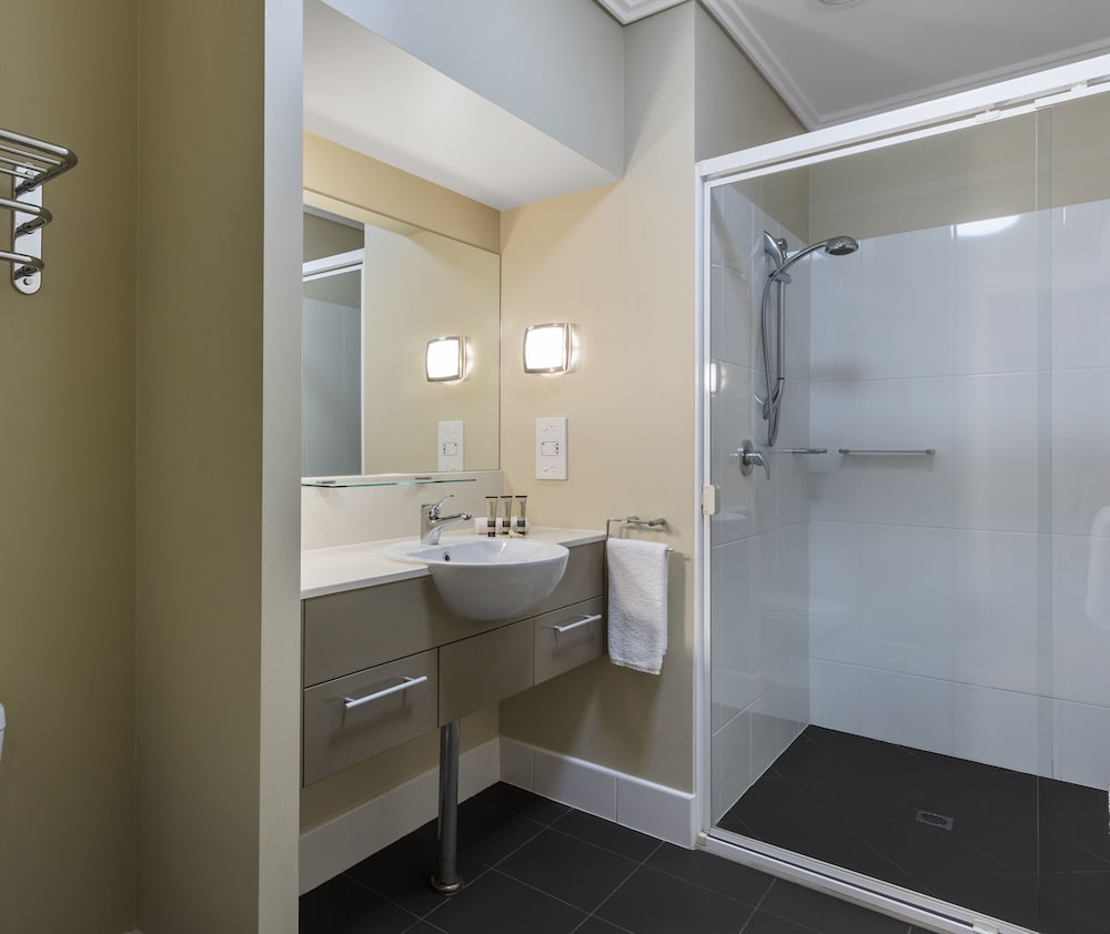 شقة بريميير بسرير كينج وسريرين منفصلين وسرير كوين بـ3 غرف نوم، Oaks Hervey Bay Resort and Spa 4/6
