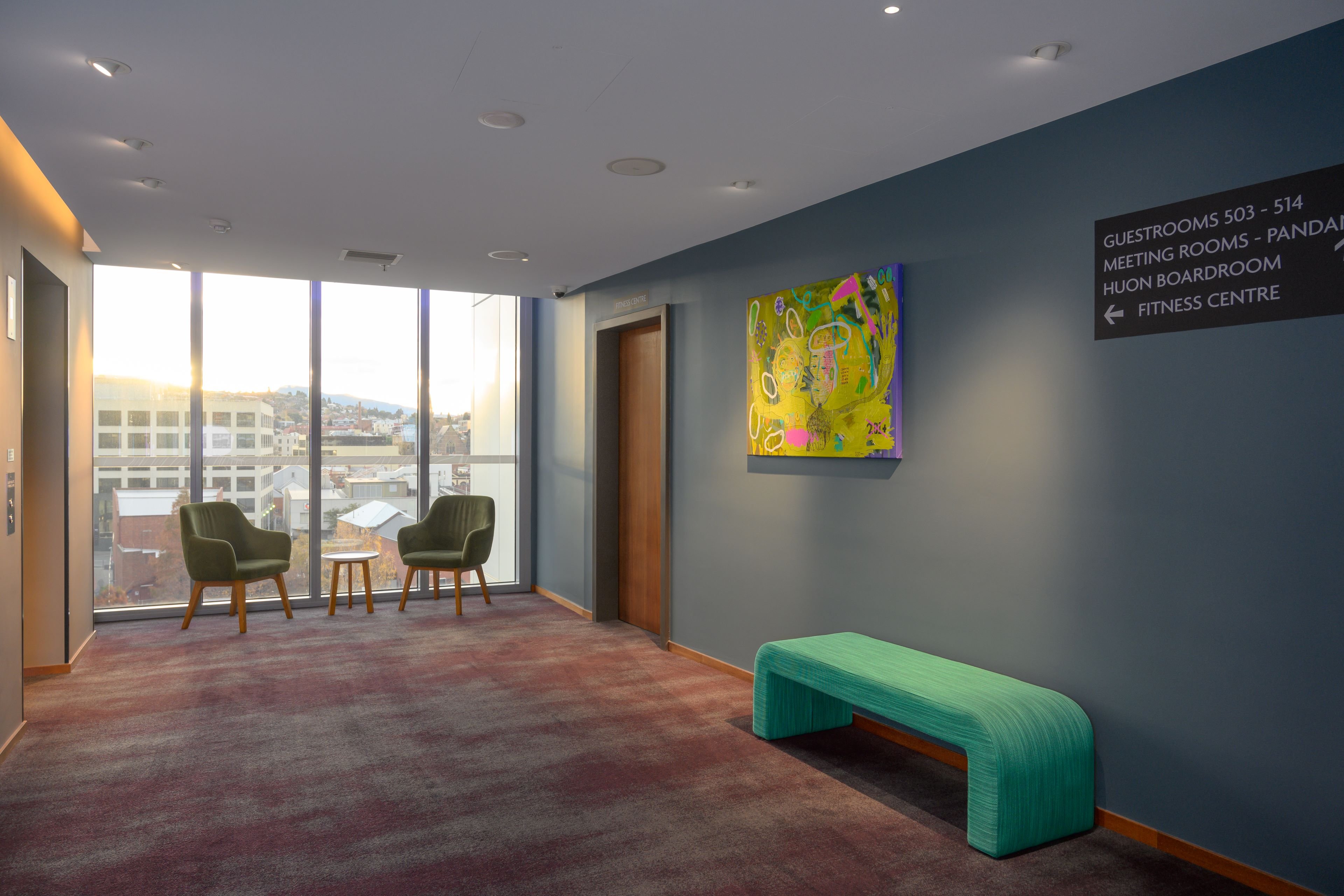 Crowne Plaza Hobart 67/73