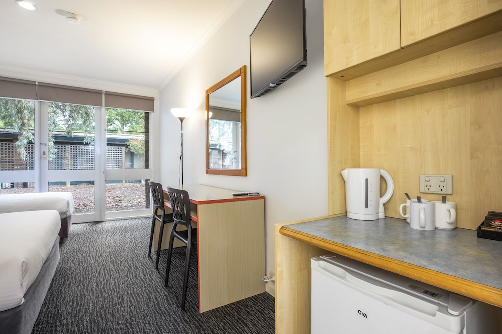 Burvale Hotel 28/39